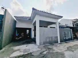 Rumah Mewah 182m² Finishing Strategis Lingkungan Perumahan Solo Kota
