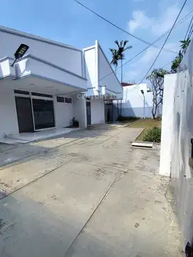 Rumah Luas Siap Huni Di Pulomas Barat R2141