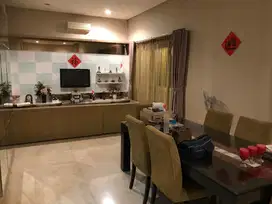 Sewa Rumah PIK uk 10x33 FURNISH 2,5lt 4Kamar BAGUS