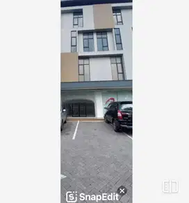 Disewakan Ruko Komersial Merr 4 lantai
