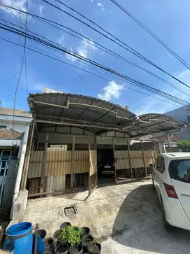rumah 2lt tengah kota Malang bs buat kos2an murah