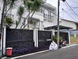 Dijual rumah 2 lantai Bintaro Sektor 9