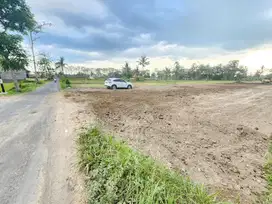 Tanah Dibelakang UII Jogja 300 Jutaan