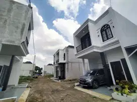 Rumah 2 Lantai dekat KAMPUS UI Kelapa Dua Depok