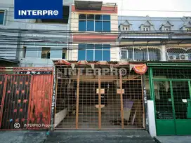 Dijual Ruko Taman Ratu 3 Lantai sudah Renovasi Lokasi Strategis