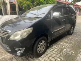 Dijual innova bensin manual, tive E 2013