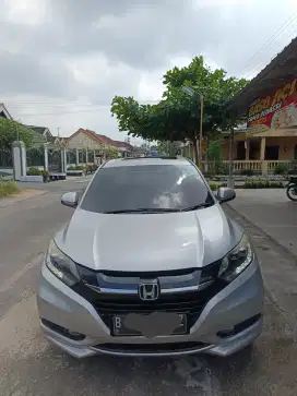 HR-V prestige 2015 pribadi kunci 2 km 90 ribu plat B jakarta
