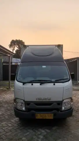 ISUZU TRAGA BOX BESI MODEL LONG / LOW KM KONDISI ISTIMEWA