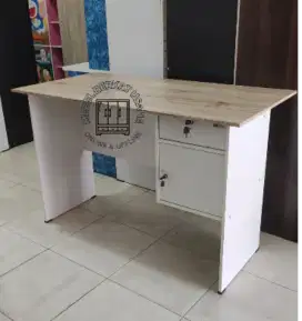 Meja kursi kantor kerja