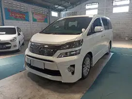 TOYOTA VELLFIRE ZG 2.4 AT 2013 \\ PMK 2014