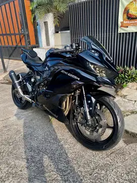 kawasaki ninja Zx25r 4silinder black
