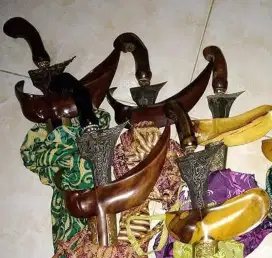 5 keris pusaka sepuh