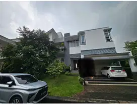 Dijual Rumah Bagus 2 1/2 Lantai di Cluster Telaga Golf BSD, Tangerang
