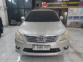 TOYOTA INNOVA 2 0 V AT TH 2013 BENSIN SILVER