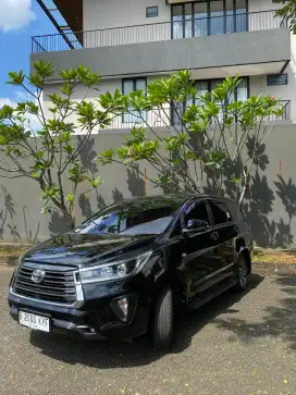 Toyota Innova V Luxury 2.0 At 2021