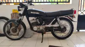 Suzuki TRS Deluxe 1982