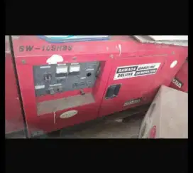 Saya menjual genset besar minyak bensin
