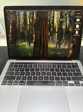 Macbook Pro 2020 13 inch Four Thunderbolt 3 Ports