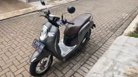 Scoopy 2019 abu metalik