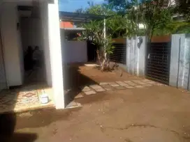 Dikontrakkan Rumah 2 Lantai Rungkut
