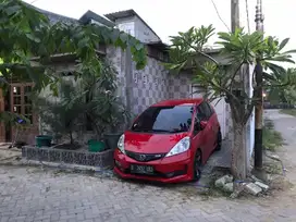 Disewakan Rumah Strategis Murah Banget