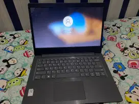 Lenovo V14 Ryzen 3 7320 8GB 256GB WH11 + OHS 14.0FHD 2Y GRY