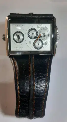 Jam tangan pria Police