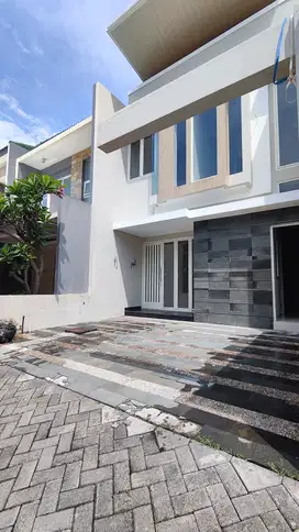 Rumah Surabaya Timur Dekat ITS Sukolio Dian Regency