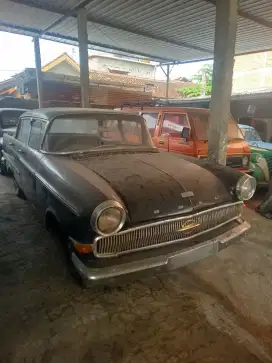 Mobil Opel K A P I T E N 1961 hidup okay