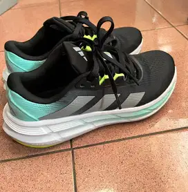 [ORIGINAL] Sepatu Lari / Running Shoes ADIDAS QUESTAR 3