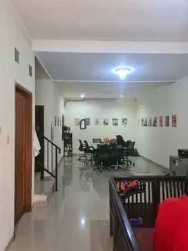Rumah 2 lantai dalam komplek di jatibening, bekasi