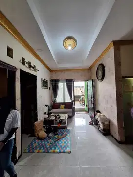 jl tropodo 1 perum surya citra residence blok M-12