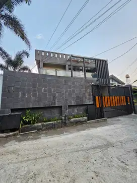 Rumah mewah Lux di Sayap Sutami Bandung Fullfurnish