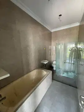 Dijual Rumah Hook ada Kolam Renang di Villa Mutiara Cibubur, Depok