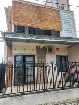 Dijual cepat rumah 2 lantai