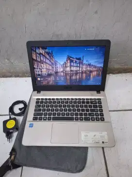 Laptop Asus N4000