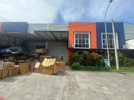 Dijual Gudang Full Renov di Sunrise Bizpark Pasar Kemis