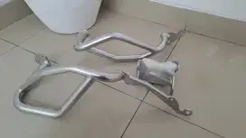 Africa Twin Engine Guard (bawah)