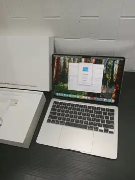 MacBook Air M3 13 inch 16GB 256GB Second Like New