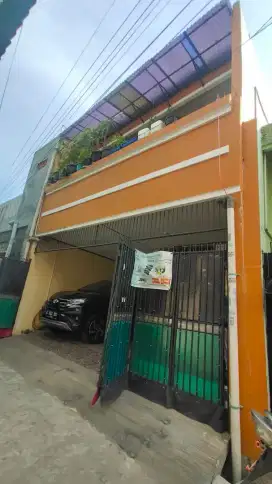 Disewakan rumah 2 lantai di Menceng jakarta barat