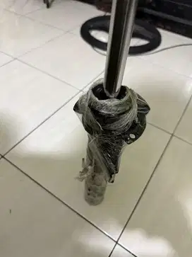 Shock Depan bmw e90 second