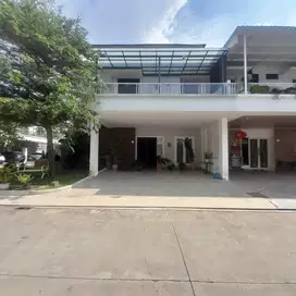 Rumah Mewah di Komplek Elit Full Perabot