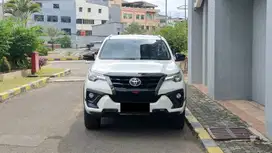 Toyota Fortuner 2.4 VRZ TRD Sportivo 4x2 Kick Sensor Diesel 2020