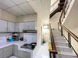 Ruko Mekarwangi Mainroad Mekar Utama depan supermarket Yogya Bandung