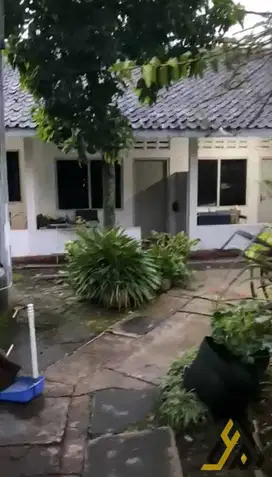 Dijual cepat rumah strategis Jebres luas 2607m sangat luas