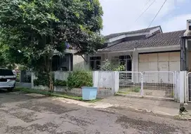 Rumah Luas Bebas Banjir Lokasi Strategis di Kopo Permai