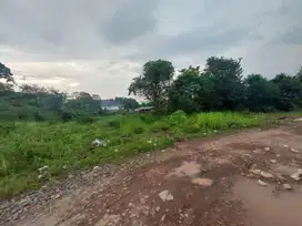 Pekarangan Siap Bangun Depan SMA Islam Terpadu Al-Furqan