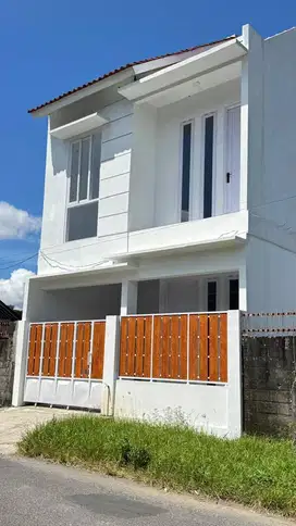 DIKONTRAKAN/ DISEWAKAN RUMAH