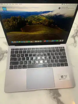 Macbook air 2018 i5 16/512
