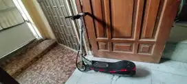 Scooter listrik bekas